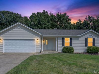 868 Molloy Dr, O'Fallon, MO, 63366