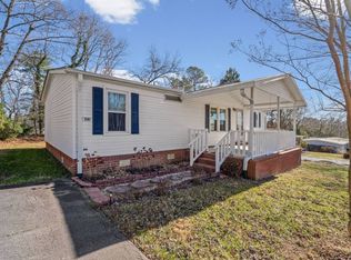 341 Greystone Dr, Hendersonville, NC 28792