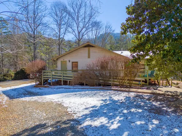 110 Whispering Pines Ln, Bryson City, NC 28713
