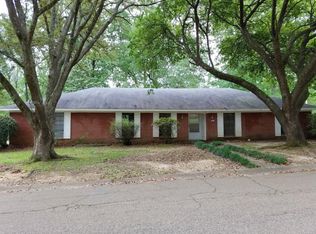 6114 Whitestone Rd, Jackson, MS 39206