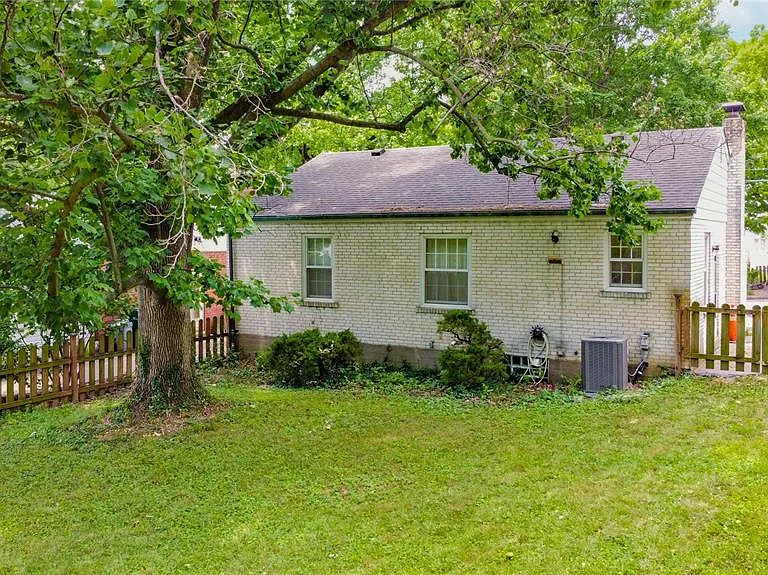 330 Calvert Ave — Photo 26