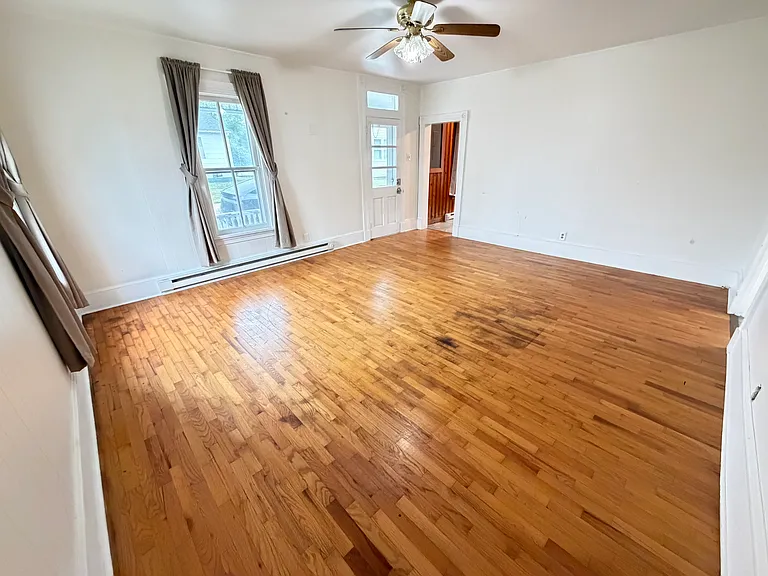 111 Center St #1 — Photo 4