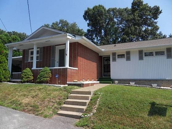 2nd image of 102 Dewey Rd