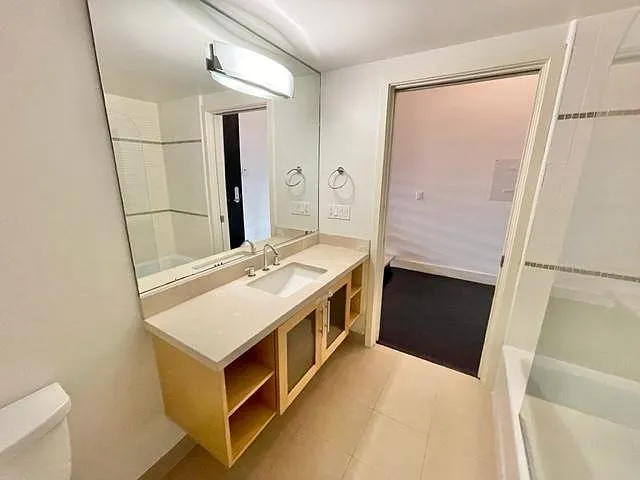 188 King St #304 — Photo 30