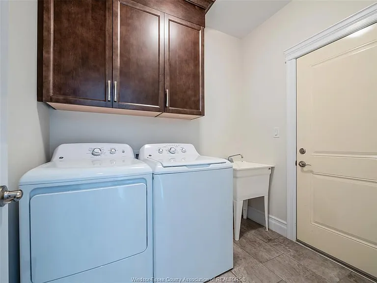 1397 Cypress Ave — Photo 18