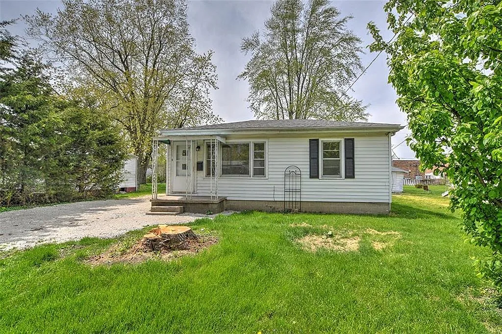 1311 N Woodlawn Ave photo 1
