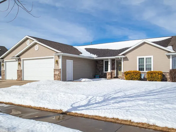 510 Jeanette St, Combined Locks, WI 54113