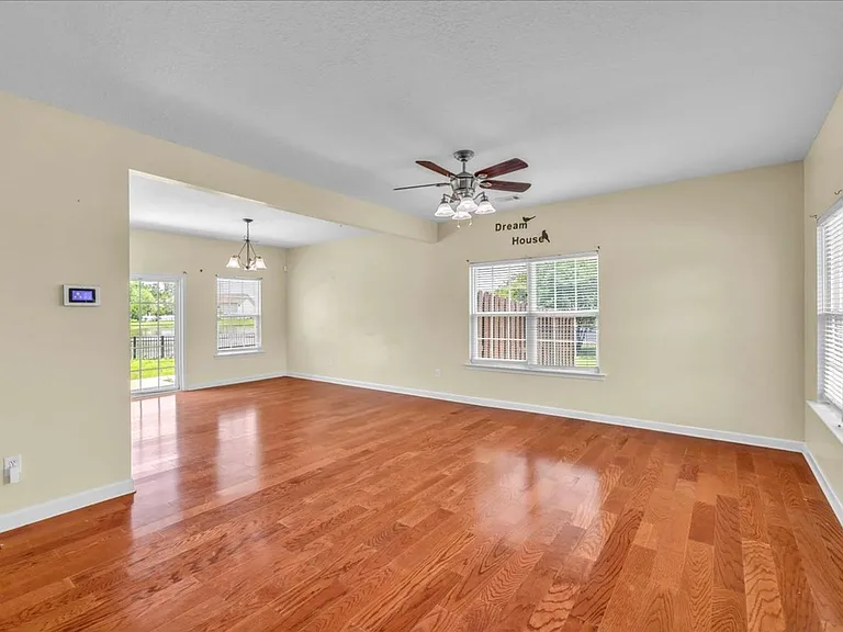 256 Savannah Ln — Photo 4