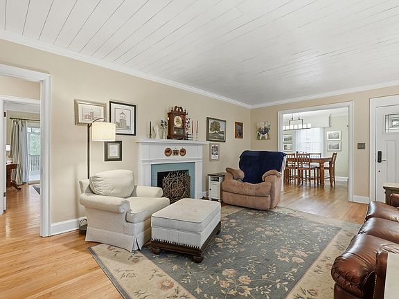 5th image of 307 Guild Dr