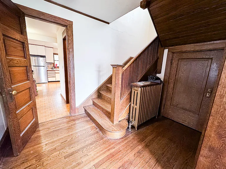 118 Wait Ave — Photo 17