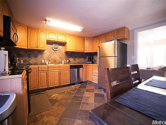 4th image of 1006 Badgley Dr