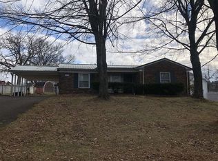 1044 Delmar Dr, Radcliff, KY 40160