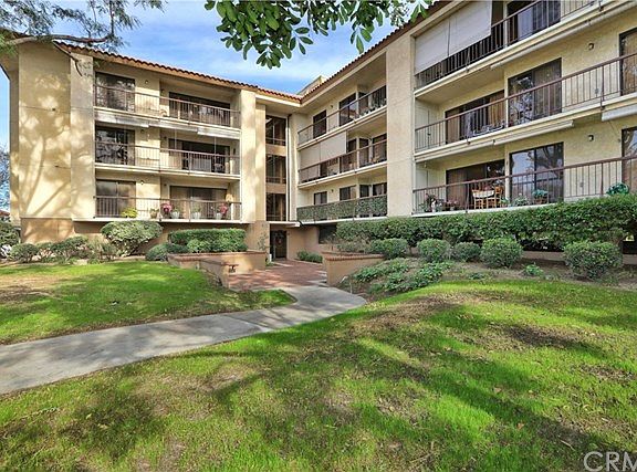 3rd image of 13550 Del Monte Dr APT A87