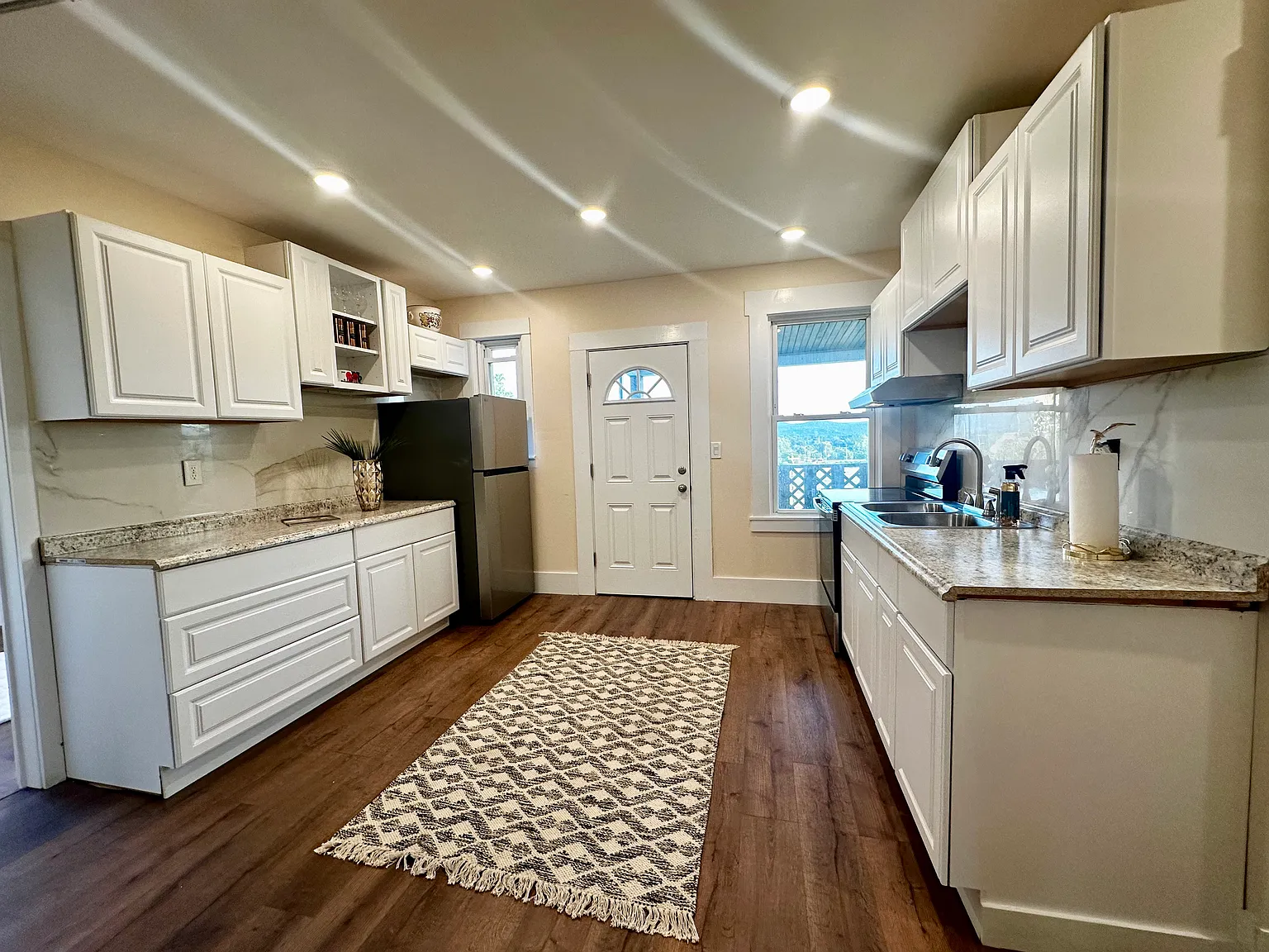 2 bed, 783 sqft, $1,400 — Photo 3