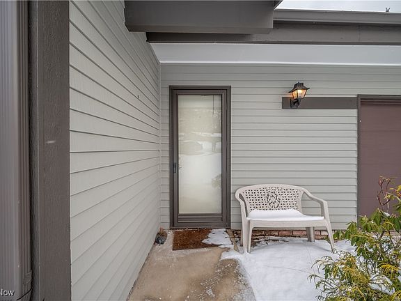 4th image of 6942 Woodwalk Dr