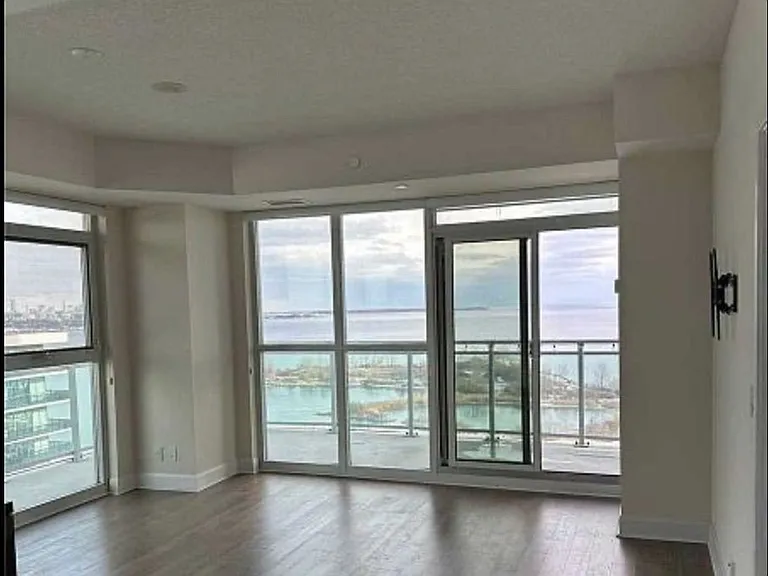 33 Shore Breeze Dr #1809 — Photo 8