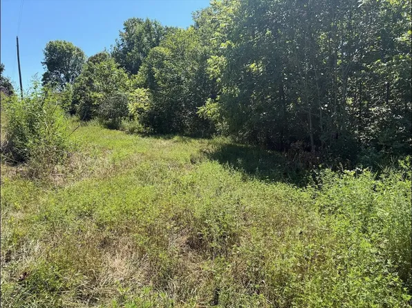 1 Jewell Flowers Rd, Burkesville, KY 42717