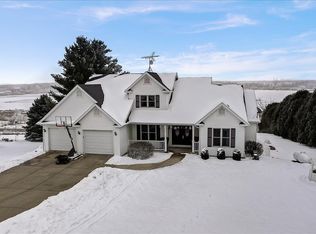 N842 Lake View Dr, Reeseville, WI 53579