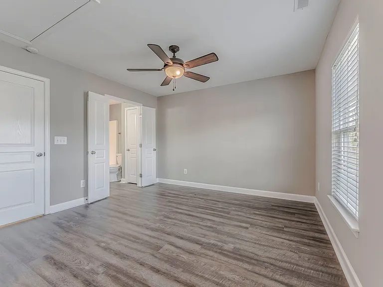 713 Samuel Cary Dr — Photo 34