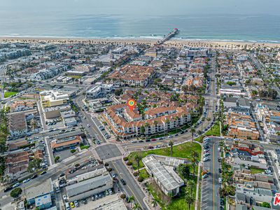 415 Townsquare Ln APT 325, Huntington Beach, CA, 92648
