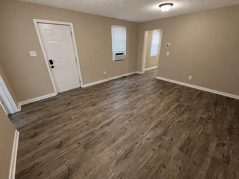 1120 Putnam St #1 — Photo 3