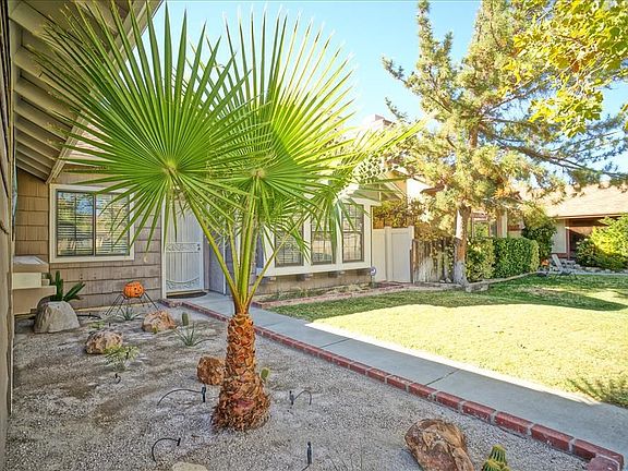 -Frontyard