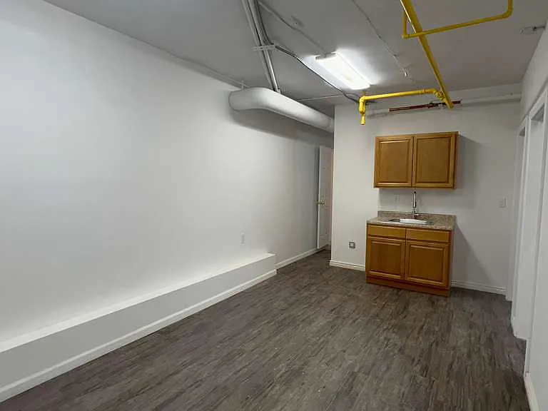 240 E 175th St #G33 — Photo 7