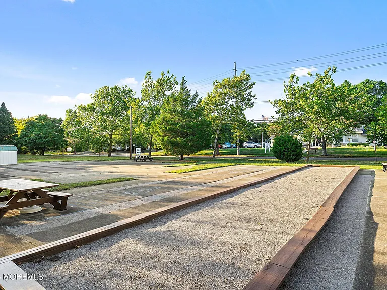 1734 Yorktowne Blvd — Photo 34