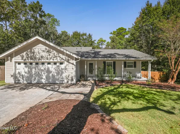 146 Booth Cir, Ocean Springs, MS 39564