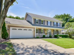 2215 Lakeside Dr, Aurora, IL 60504