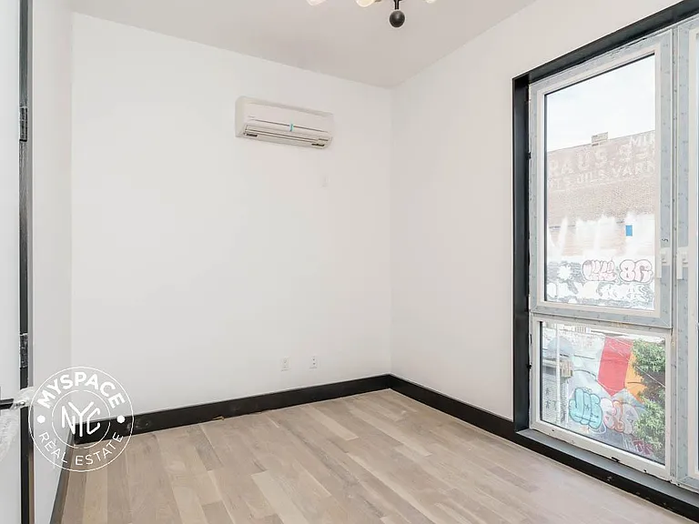 923 Broadway #4C — Photo 16