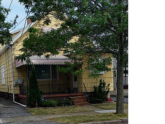 2nd image of 33 Gualbert Ave