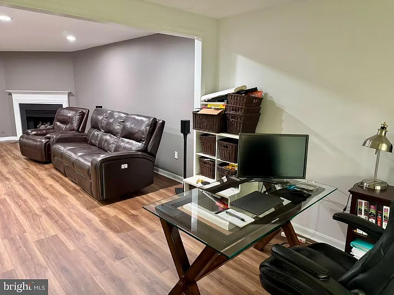 3942 Kathryn Jean Ct — Photo 23