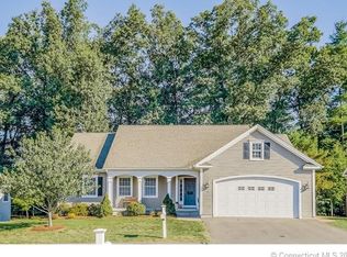 45 Cheney Ln, Manchester, CT 06040