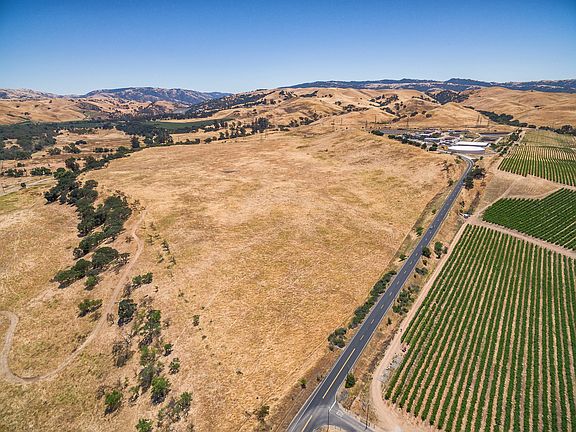 2nd image of 0 E Vineyard And Olivina Rd Land