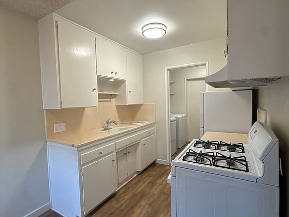 2nd image of 400 Ferrini Rd #1