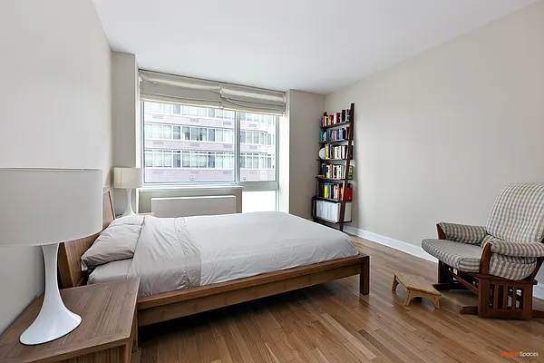 Sold by Modern Spaces | media 13