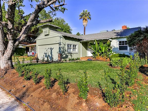 3rd image of 6244 Ventura Canyon Ave