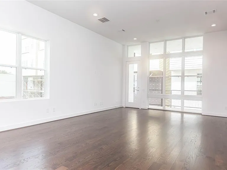 5868 E Post Oak Ln — Photo 15
