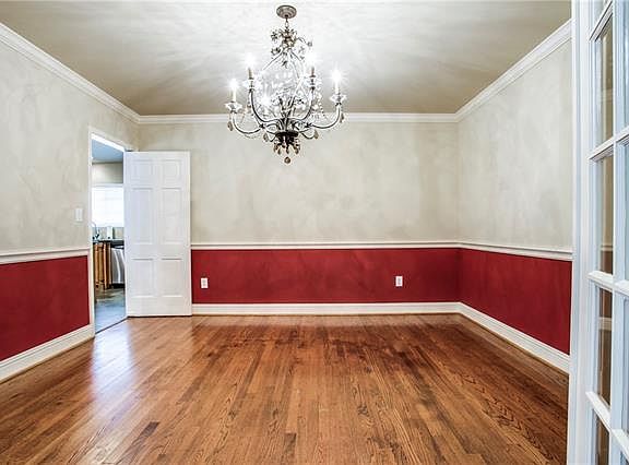 5th image of 5102 Wenonah Dr