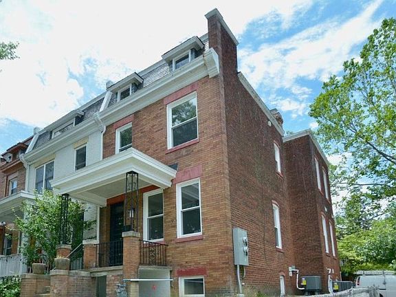 3rd image of 1724 2nd St NW #1