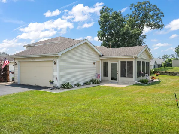 2251 Deerpath Dr W, Schererville, IN 46375