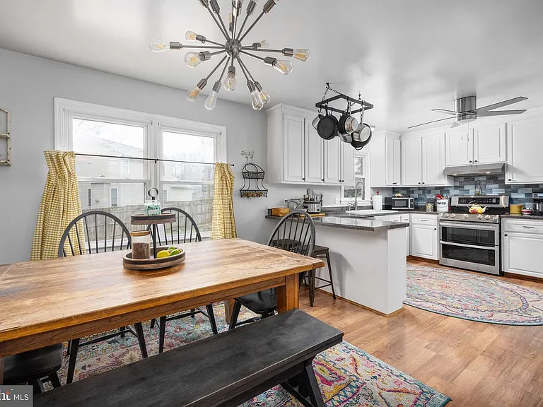 1705 Sherwood Dr — Photo 11
