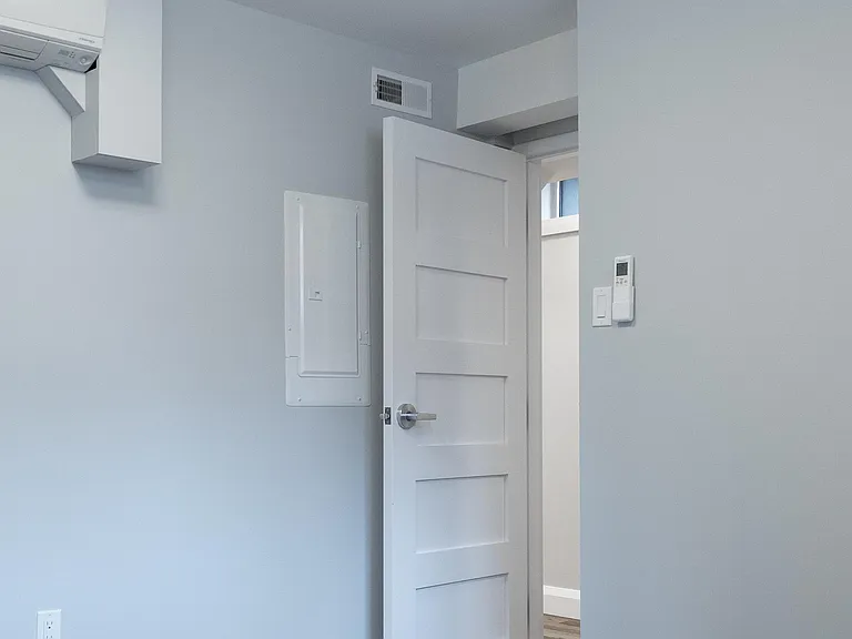 534 Lisgar St #7 — Photo 14