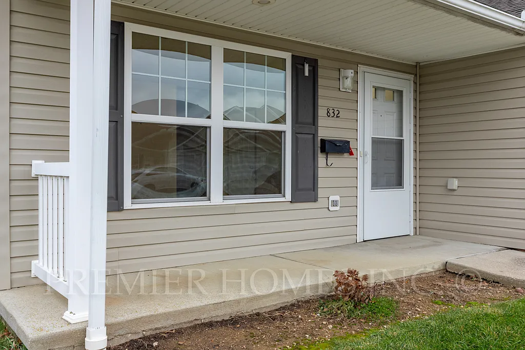 2 bed, 850 sqft, $1,295 — Photo 2