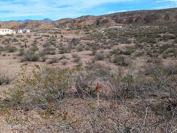 3rd image of La Canada Rd