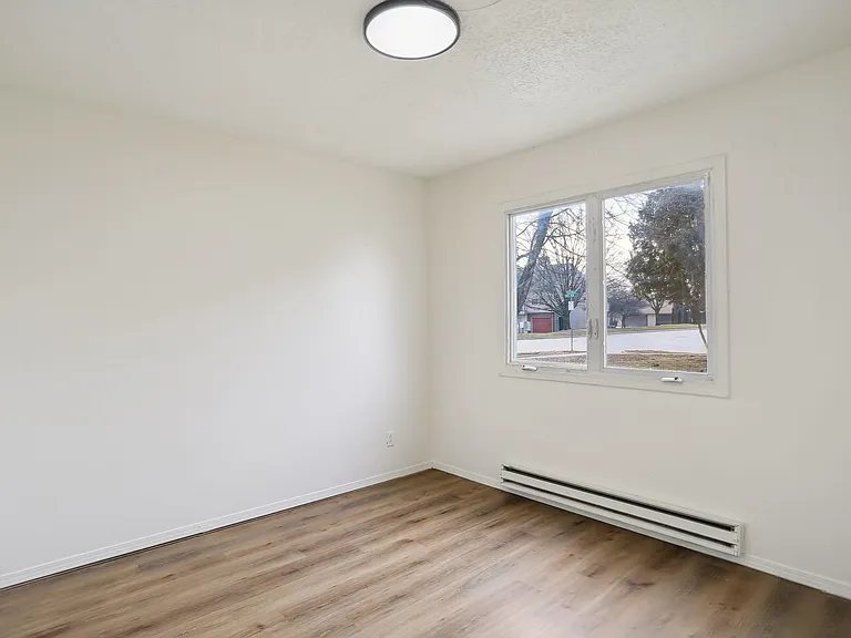 2402 High View Ct — Photo 10