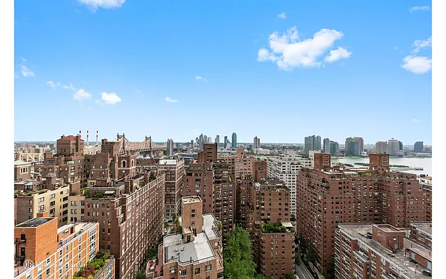 Sold by Douglas Elliman | media 4