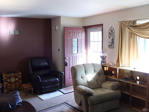 4th image of 31 Nordale Ave