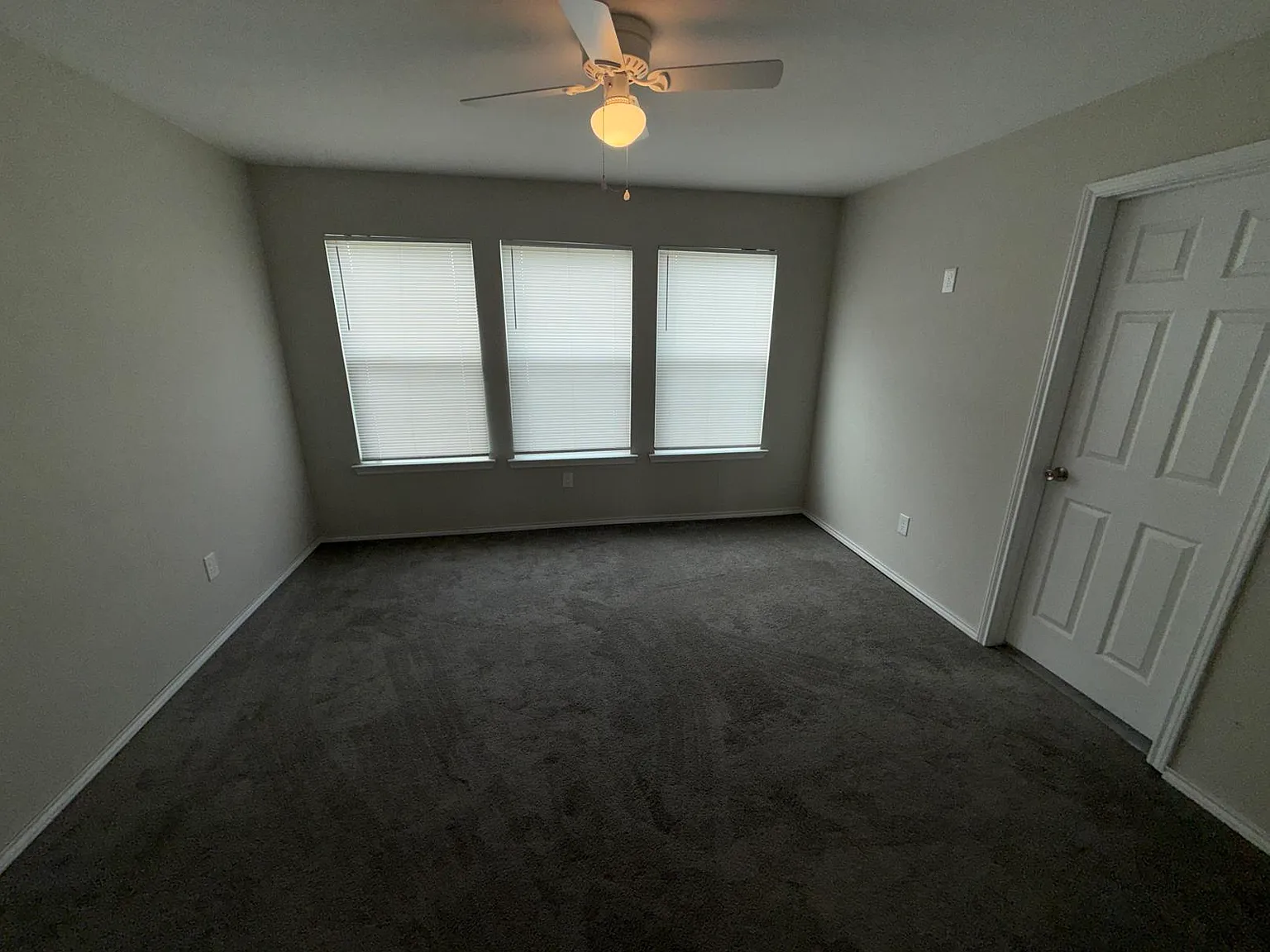 6918 Crestway Road - 4 — Photo 4